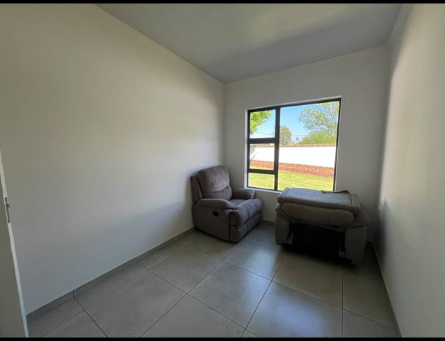 3 BEDROOM HOUSE TO LET IN DALVIEW